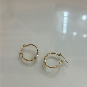 Elegant Gold Hoop Earrings with Pearls